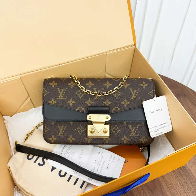 Pre-owned Louis Vuitton Leather Shoulder Bags 7.8'' R13969 Shoulder Bag C6845930034 0131 T1 Qiqi