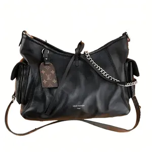 Pre-owned Louis Vuitton lambskin Shoulder Bags Black leather CarryAll Cargo Vibe PM