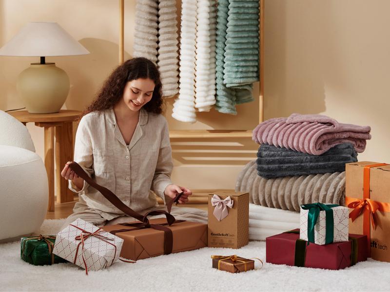 【Valentine's Day gift】Bedsure Luxury  Corduroy Fleece Sleep  Blanket- Ultra Soft, Warm, Cozy Extra Soft  Baby Blanket for Sofa, Bed, Nursery Ideal Seasonal Gift Solid Yellow Color,Autumn Lightweight Comforter