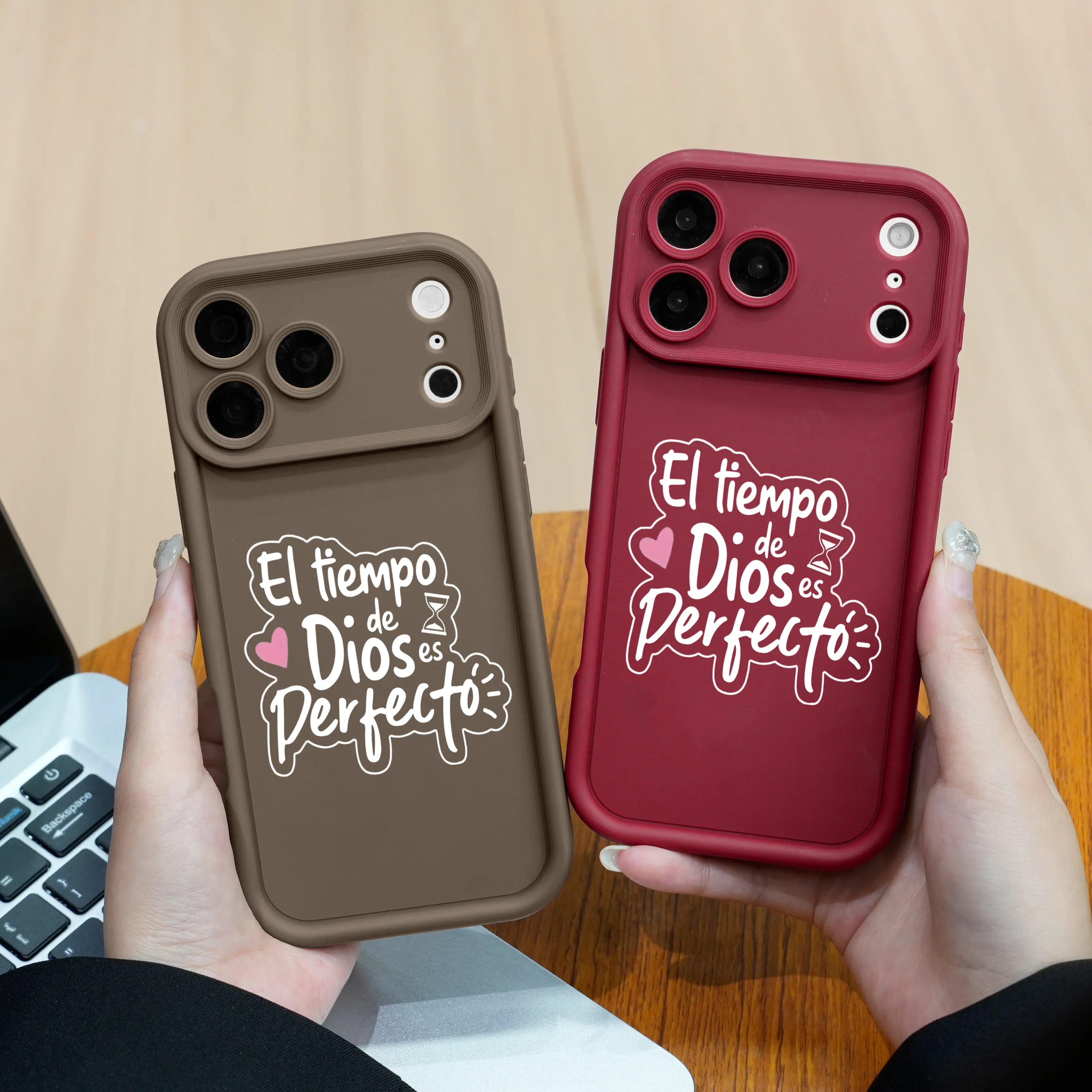 "El Tiempo de Dios es Perfecto" Christian Phone Case, Spanish Quote Aesthetic Case for iPhone 17 15 16 14 Pro Max 13 12 11 Plus ，Samsung Galaxy S25 S24 S23 S22，Charming Aesthetic Look, Shockproof Anti-Drop Phone Case Cute Gift for Her. HY72