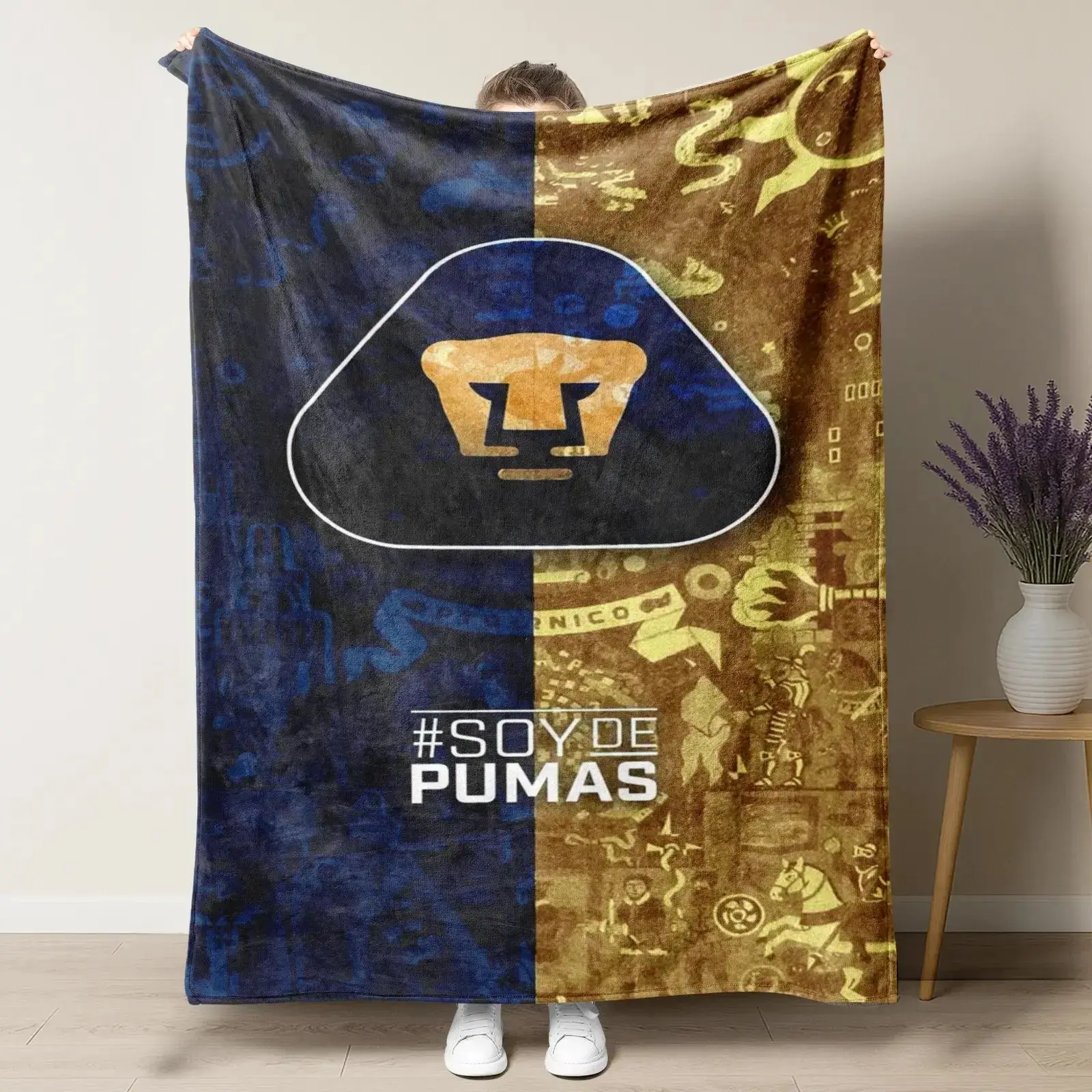 Pumas UNAM Blanket – Vintage Aztec Style Fleece Throw Featuring Iconic Puma Crest & #SoyDePumas Design, Cozy Gift for Mexican Soccer Fans & Football Lovers
