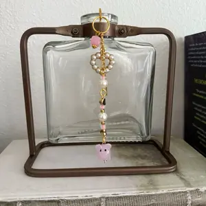 Pink Piggy Bookmark, Booktok Gift, Bookish Lover, Hand Beaded Golden Metal Bookmark, Farm Animal, Animal Lover, Gift for Friend