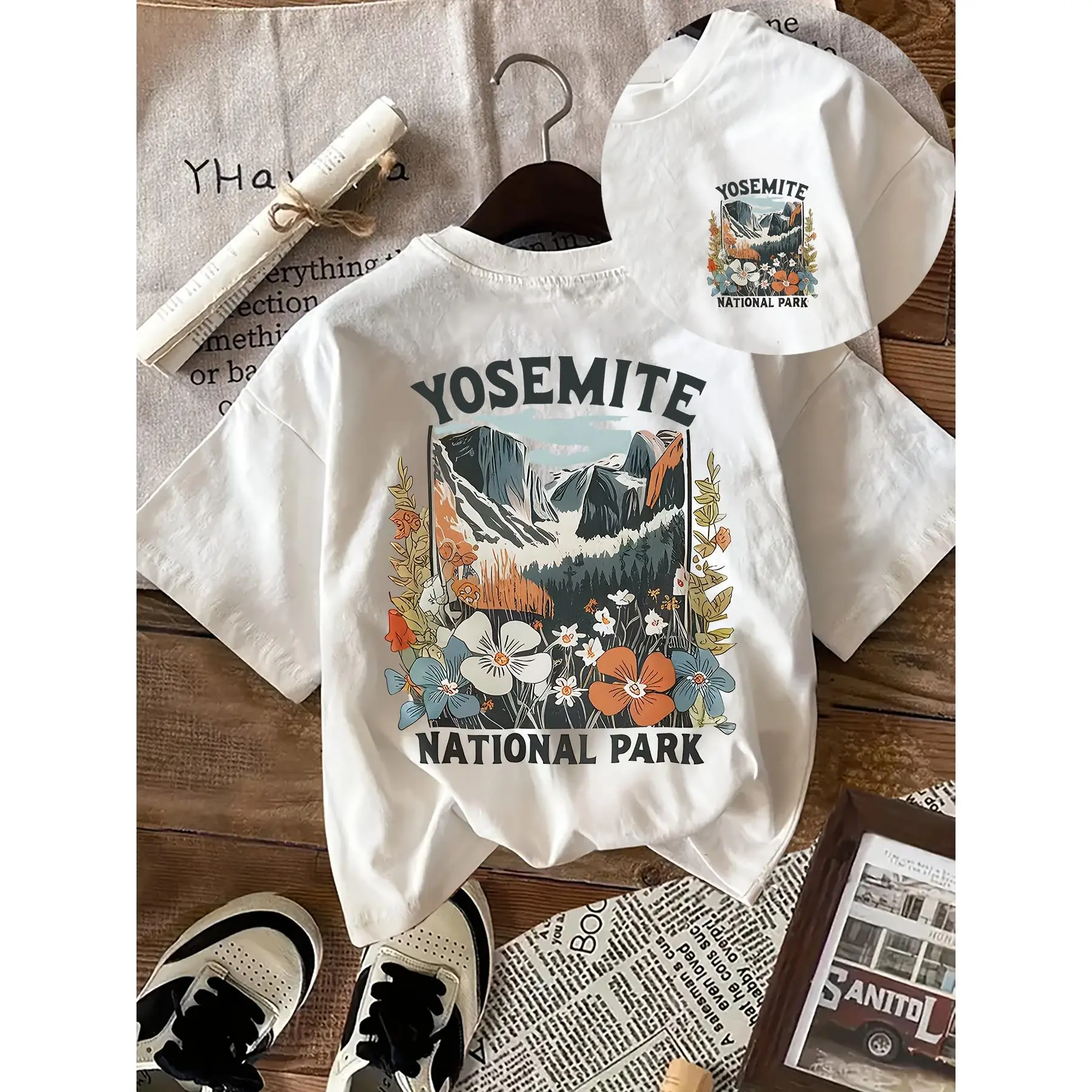 Women's Vintage Yosemite National Park Wildflower Graphic Tee - Unisex Knitted Garment, Oversized Front-Back Print, Halloween-Party Ready, Hiking Camping Outdoor Sports Top
