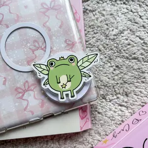 Cute Green Frog with Wings Magnetic Phone Grip – Whimsical Frog Design, Fun and Playful Phone Holder for Teens and Animal Fans