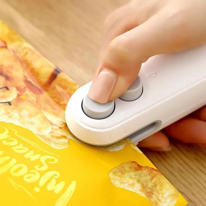 Mini Bag Sealer, New 2 in 1 Usb Rechargeable Chip Bag Sealer Heat Seal, Portable Handheld Rechargeable Vacuum Food Sealer Bag Sealing Machine for Snacks Chips Fresh Storage