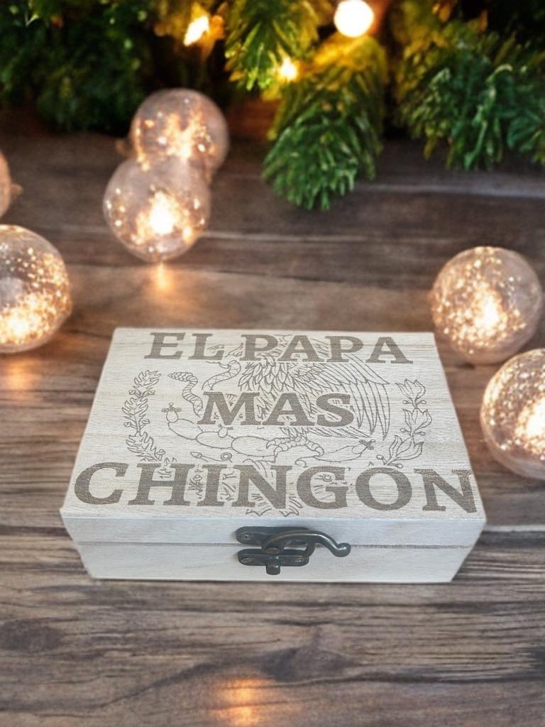 El Papa Mas Chingon Custom Engraved Graphic Shot Glass Set in Wooden Box Durable Drinking Glasses for Father's Day & Special Occasions Stylish Drinkware Gift Perfect for Birthdays Anniversaries and Retirements