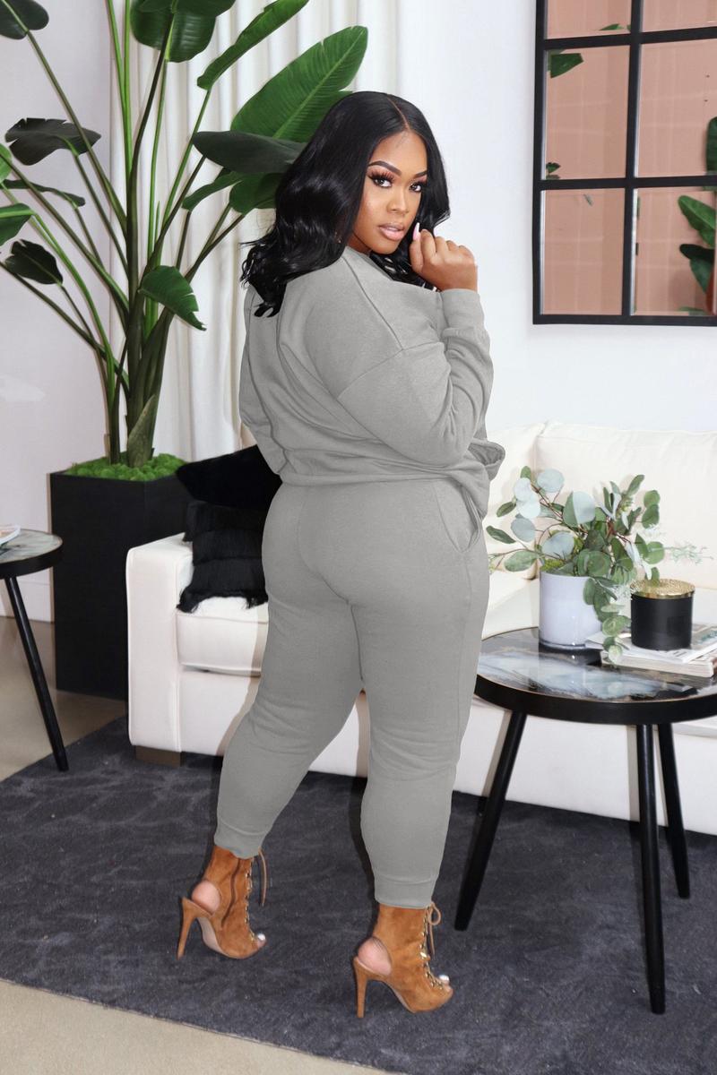 USBOUTIQUECHIC Women's Plus Size Black Fitted Crewneck Sweatshirt & Drawstring Waist Sweatpants Set Casual Round Neck Long Sleeve Pullover & Trousers for Fall Winter Clothing Outfits Minimalist Style