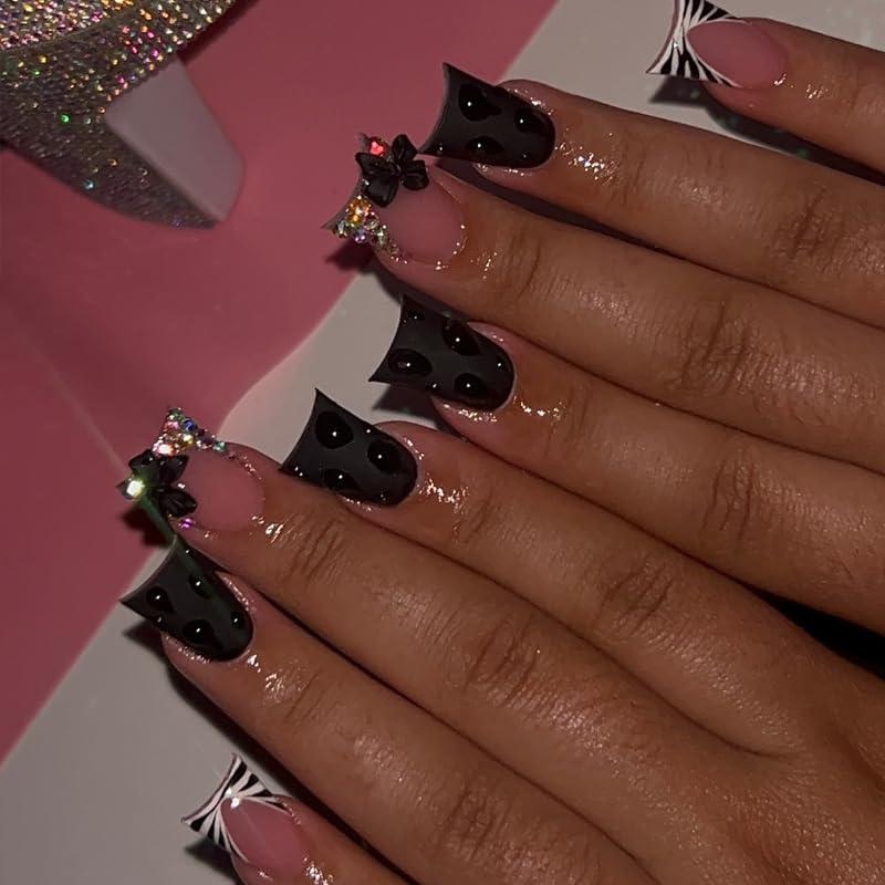 24 Pcs Black Duck Press on Nails Short Square French Tip Fake Nails with Rhinestones & Cute Bow Design, Y2K Acrylic Stick on Nails Kit for Women, Nude Glue on Nails for Nail Art Decoration