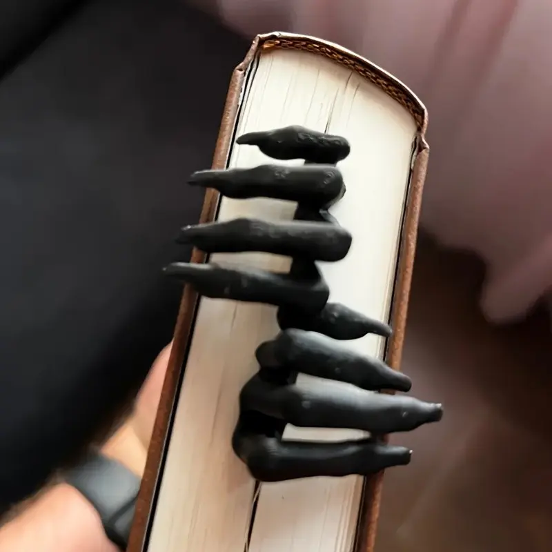 The Black Demon Claw Bookmark - Book Accessories, Suitable for Quirky Personalities, Fun Twist, A Perfect Choice for reading enthusiasts, Enhancing Reading Time, Marking Pages