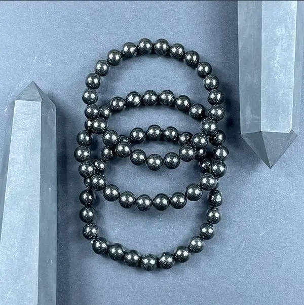 Natural Shungite Stone Beaded Bracelet, 6mm Random Beads, 7in Handmade Stretchy Energy Protection Natural Crystal Bracelets & Anklets for Daily Wear, Healing Balance Meditation Gift