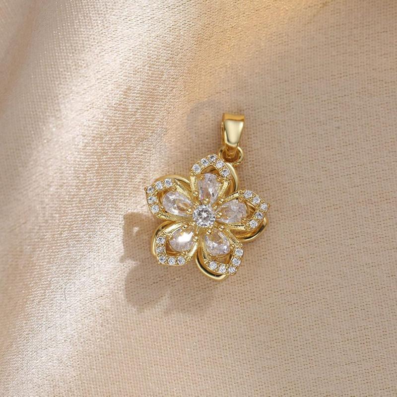 Fashion Lucky Five-Petal Flower Pendant Necklace Sparkle Gold Zircon 360° Rotatable Chic Daily Accessory Luxury Elegant Perfect Valentine's Day Gift