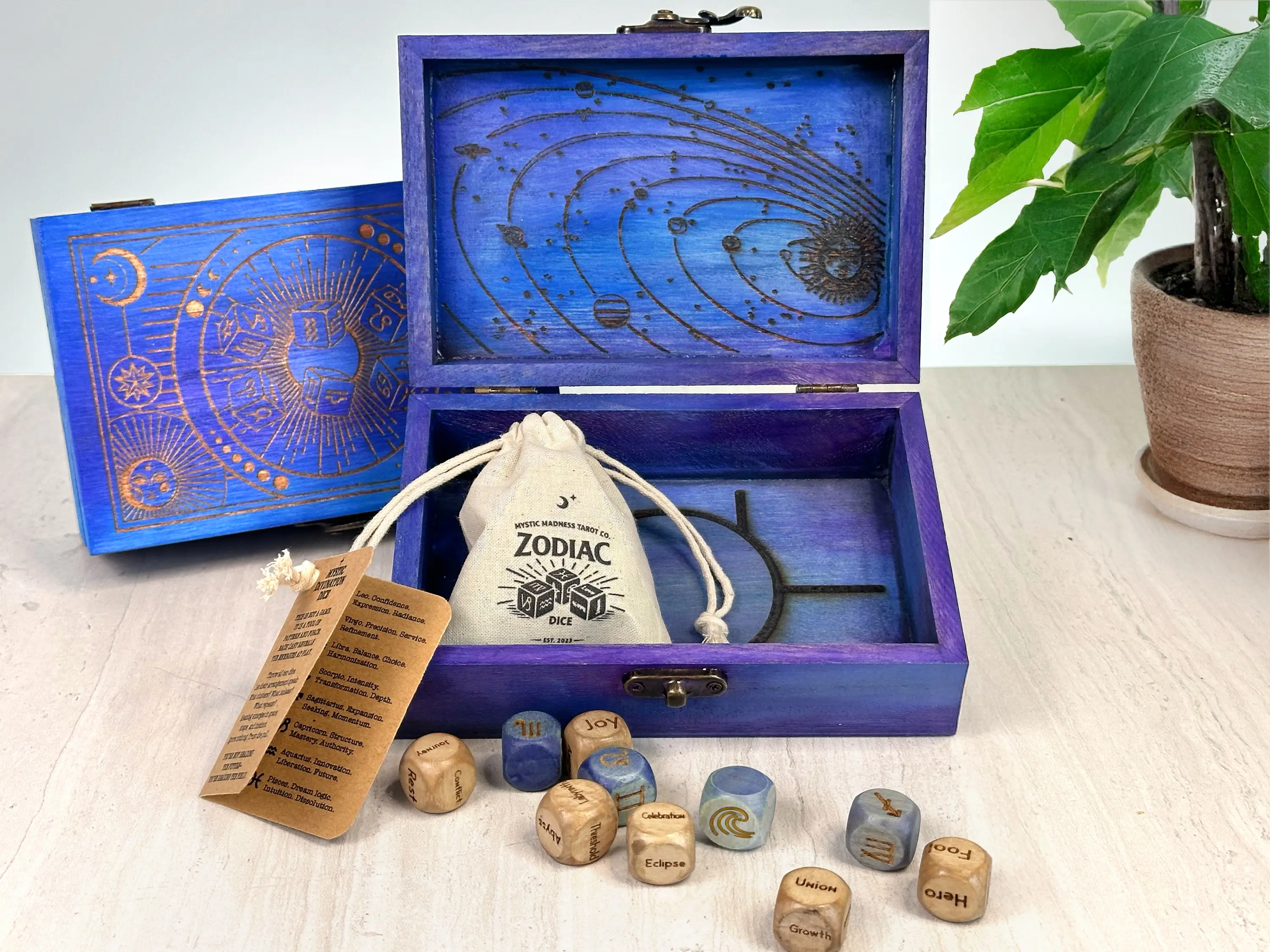 Zodiac Divination Dice Set - Artisan-Made Oracle Dice, Handcrafted Intuition Amplifier for Tarot Rituals