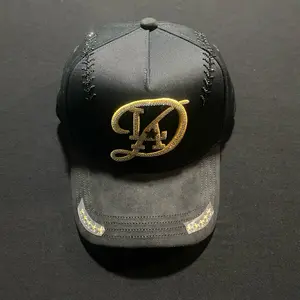 Gorra LA con piedras incrustadas en alta calidad