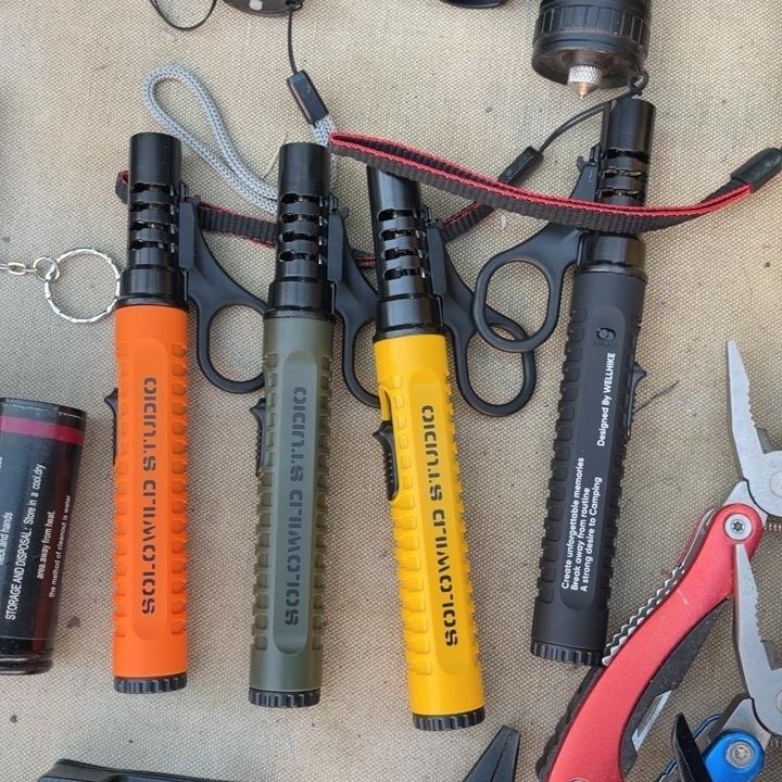 Windproof Torch Lighter, Butane Lighter, refillable Butane Gas, Adjustable Flame Suitable for Outdoor Camping (Fuel not Included)