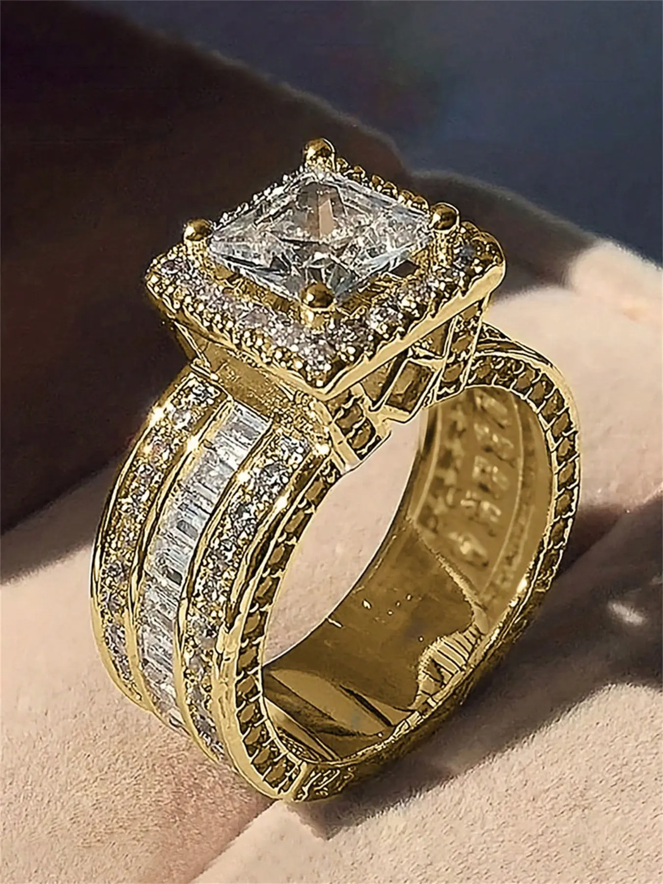 1 PC Elegant Cubic Zirconia Designs Artificial Zircon Ring For Women Beautiful Rings Marriage Ring For Wedding Engagement Party Jewelry Gift Wedding Rings