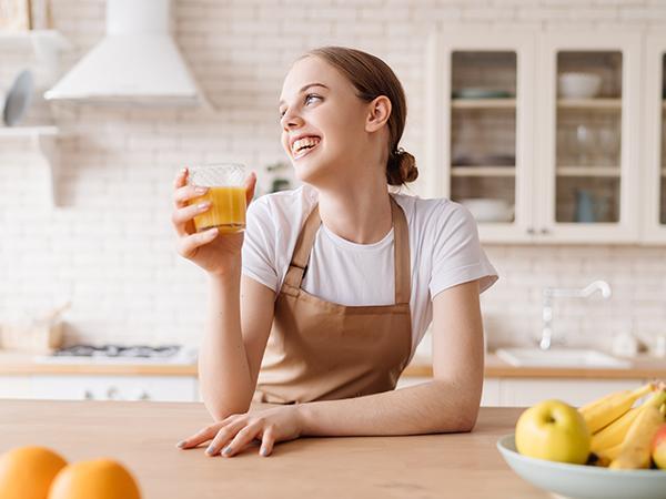 SUSTEAS Cold Press Juicer with 5.3” Feed Chute, Powerful 150NM Motor, Simple operation, Slow Masticating Juice Extractor Fits Whole Fruits,Veggies