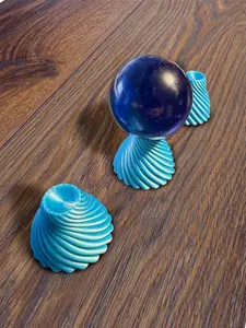 Smooth Lined Marble Stand for 1/2" to 2.5" Marbles