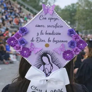 graduation cap topper graduacion birrete rosas virgencita flores decor hat