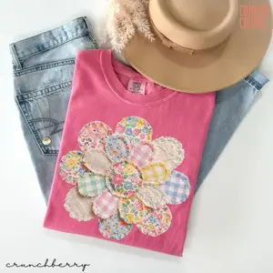 Comfort Colors Faux Quilted Patchwork Daisy Shirt Floral Graphic Tee Vintage Aesthetic Flower Top Cottagecore Patchwork Shirt Spring Shirt