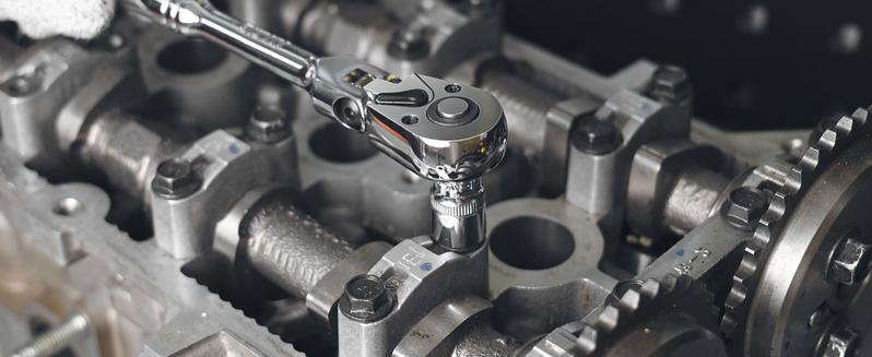 6-Piece Flex Head Ratchet Set Chrome Vanadium Steel 1/4 3/8 1/2" Drive with Extension Bars 72 Tooth 180° Adjustable Quick-Release Professional Swivel Head Ratchet Wrench Gift Set for Tight Spaces and Easy Reach BlackFriday Christmas Gift