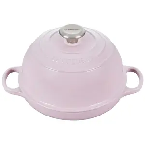 Le Creuset 9.5″ (1.75 qt.) Signature Bread Oven