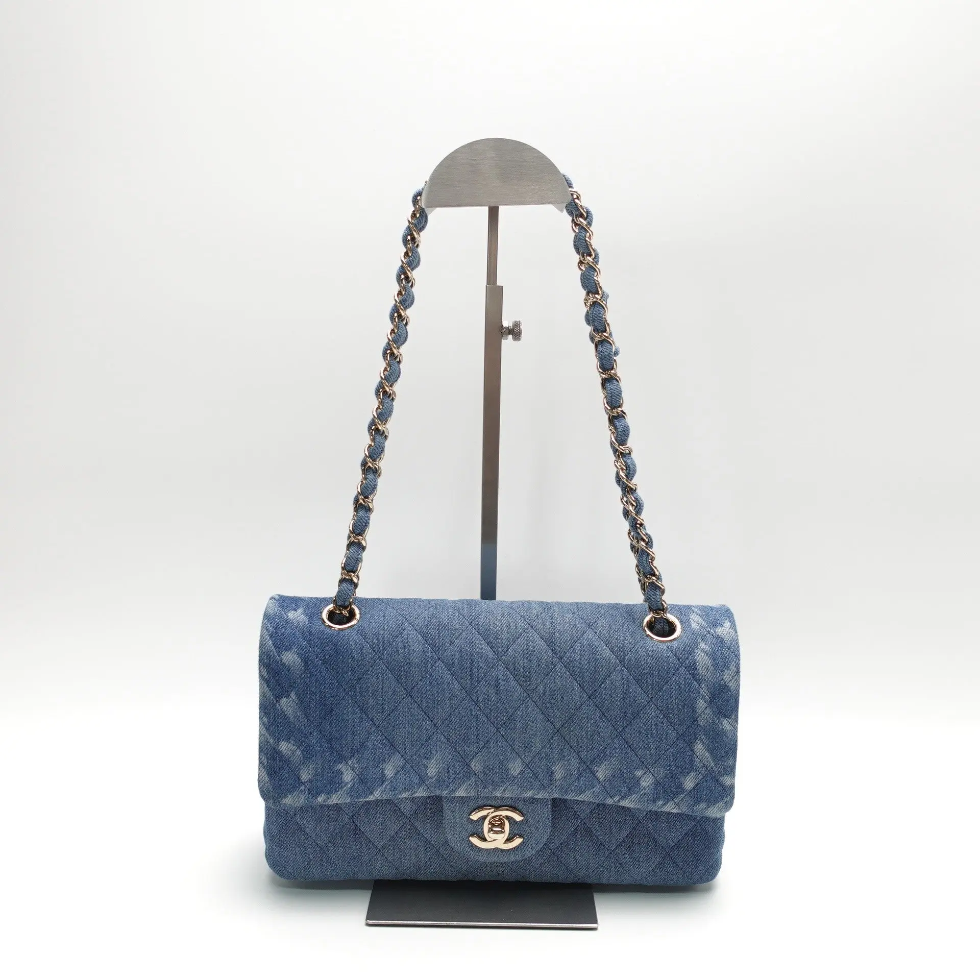 Pre-owned CHANEL denim Shoulder Bag Blue Quilted Chain T10441569