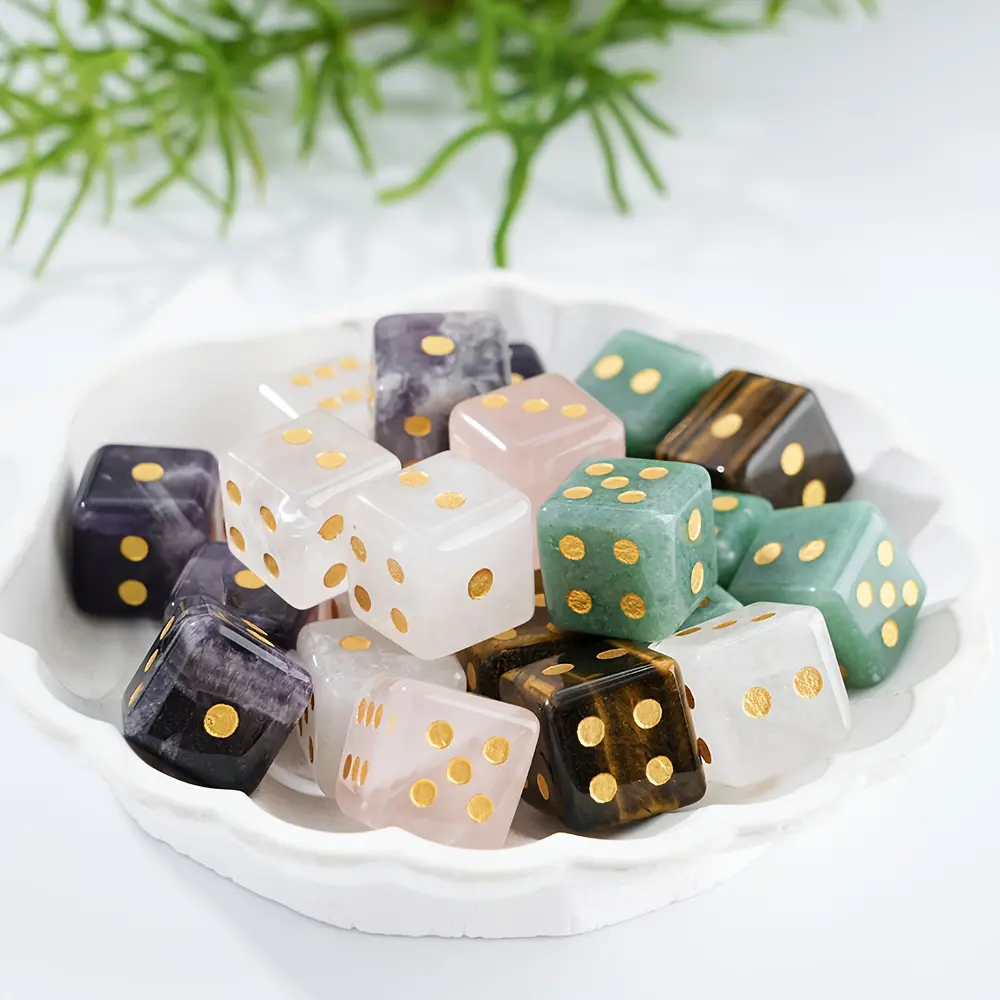 1/2pcs natural crystal dice, hand-carved d6 dice, unique mini quantity cube, natural crystal quartz stone dice for party magic props - jewelry making, desktop game pocket natural crystal gift for classmates, friends and family