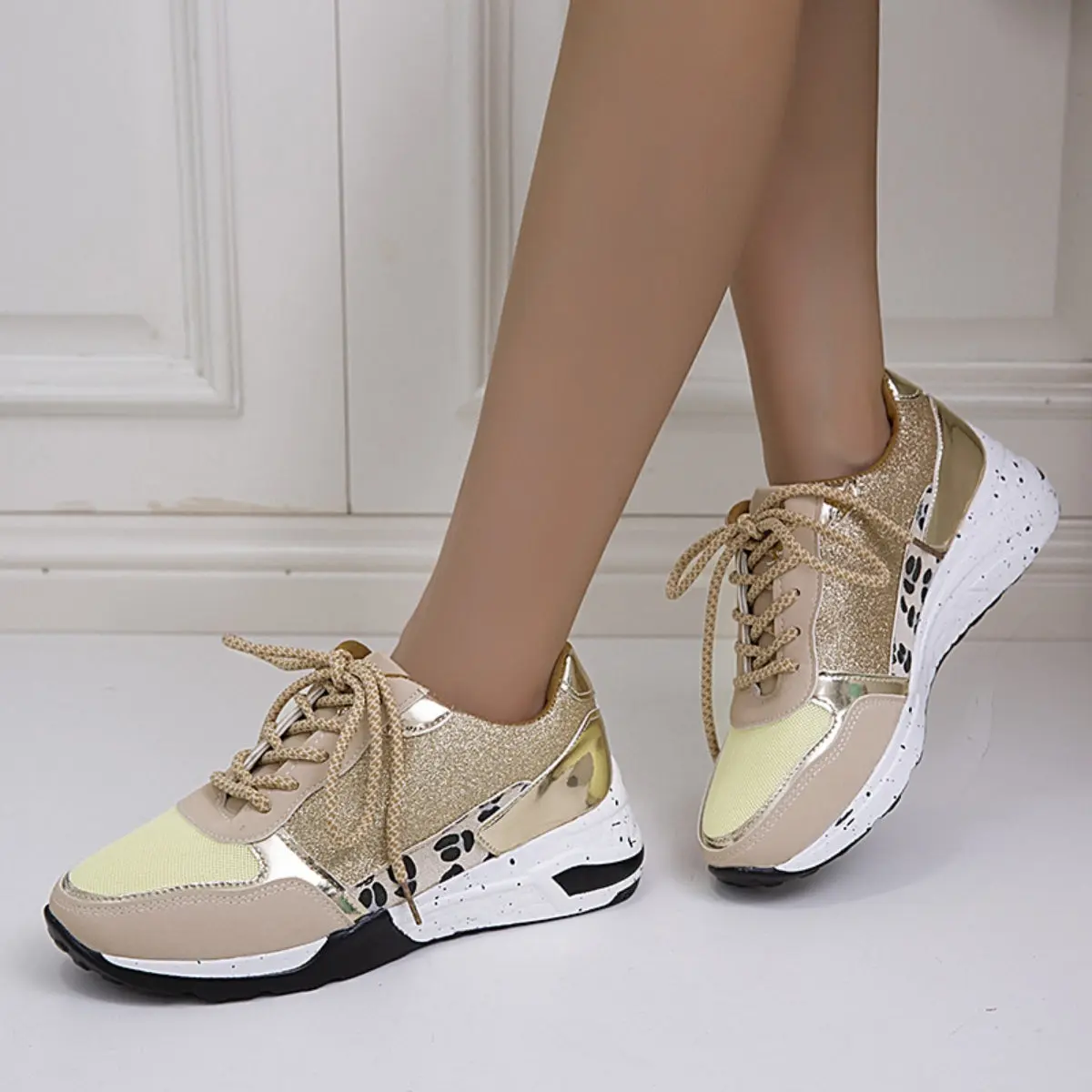 2026 Lace Up Round Plat Snkrs Women's Daily Chunky Walkers lifestyle everyday fitness seasonal durable trendy trail responsive jogging multi sport Comfy street style activewear Trendy Daily Shoes Daily Essential Footwear