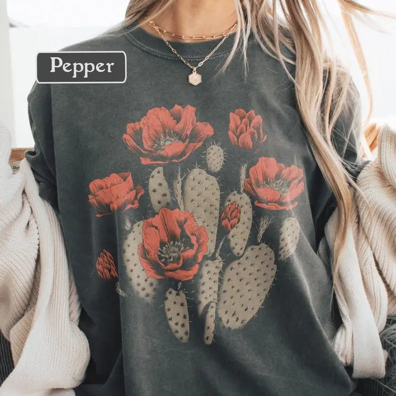 Comfort Colors Cactus Flower Shirt, Boho Desert Graphic Tee, Vintage Western Paddle Cactus Bloom T-shirt, Aesthetic Arizona Nature Top, Pre-shrunk Cotton Wildflower Southwest Shirt, Trendy Botanical Desert Gift