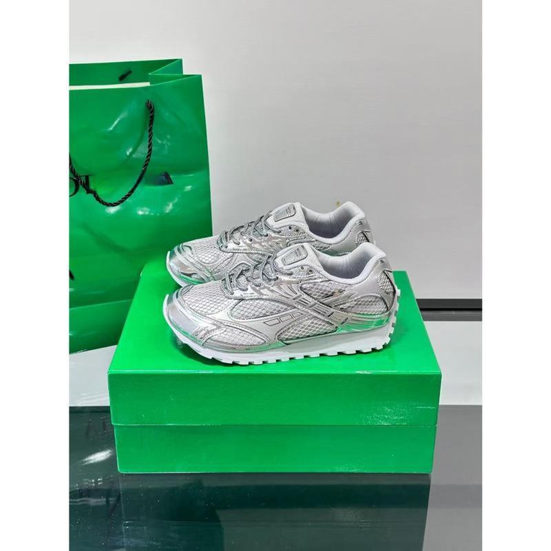 Shoes in the Shoe Cabinet Lace Up Flat Casual Women Round Toe Designer Female Outside Walking Running 2026 Runway Trainers Couple Shoes Girl Closed Casual Sneaker Footwear Athletic Runner Canvas Material