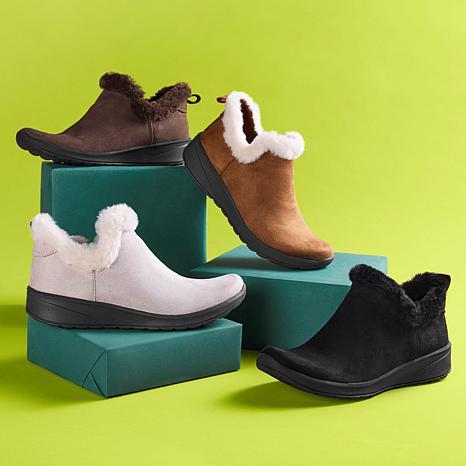 Bzees Greatness Cozy Pull-On Bootie