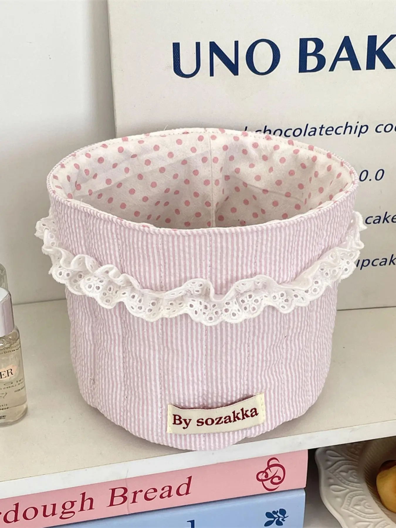 Cute Quilted Makeup Storage Basket, Scalloped Organizing Baskets Multifunctional Large Capacity Storage Basket, Desktop Storage Organizer for Home Office, Home Organization Containers