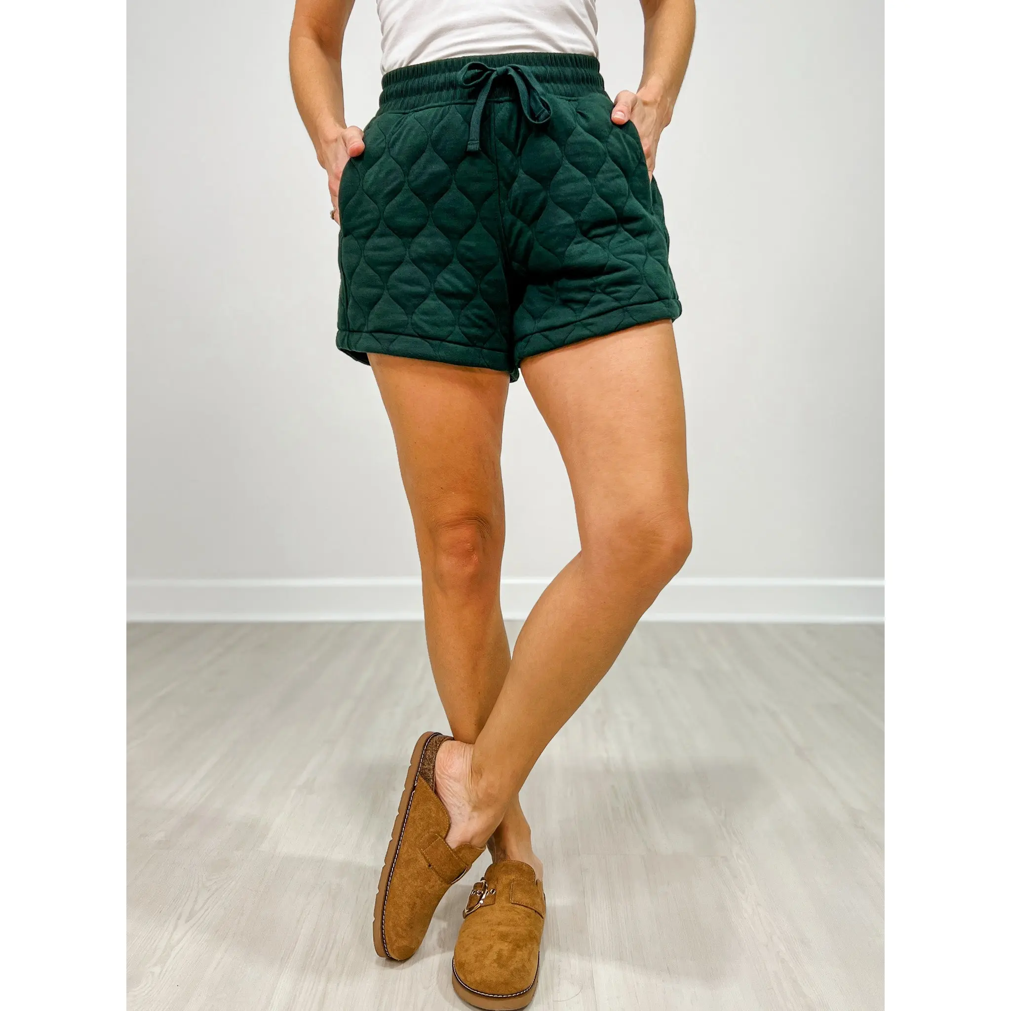 Elastic Waist Quilted Shorts with Pockets