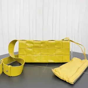 Pre-owned Bottega Veneta Leather Shoulder Bags 7.8'' R13969 Shoulder Bag C6843449610 0203 T1 Chloe