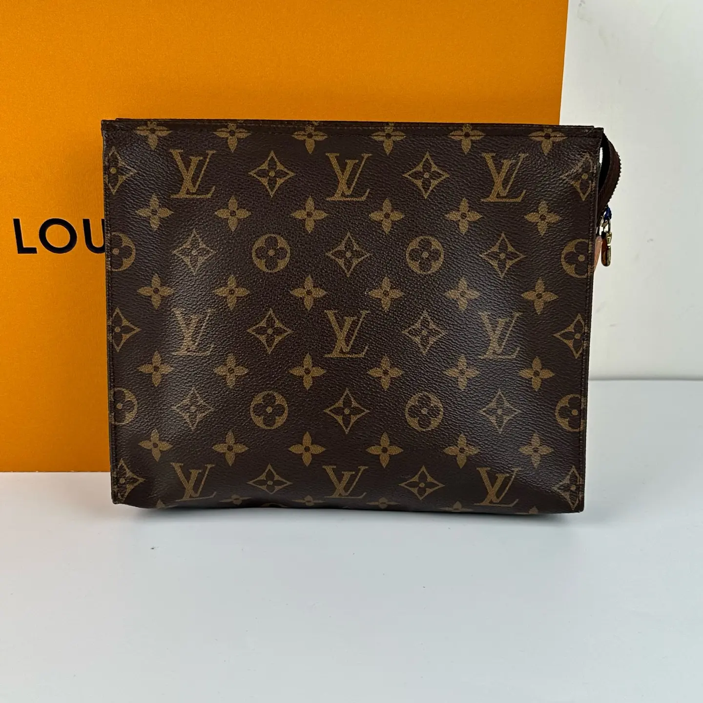 Pre-owned Louis Vuitton Monogram Canvas Leather Toiletry Pouch 26 Cosmetic Clutch, Wash Bag (Pre Loved Luggage & Bags Collection)