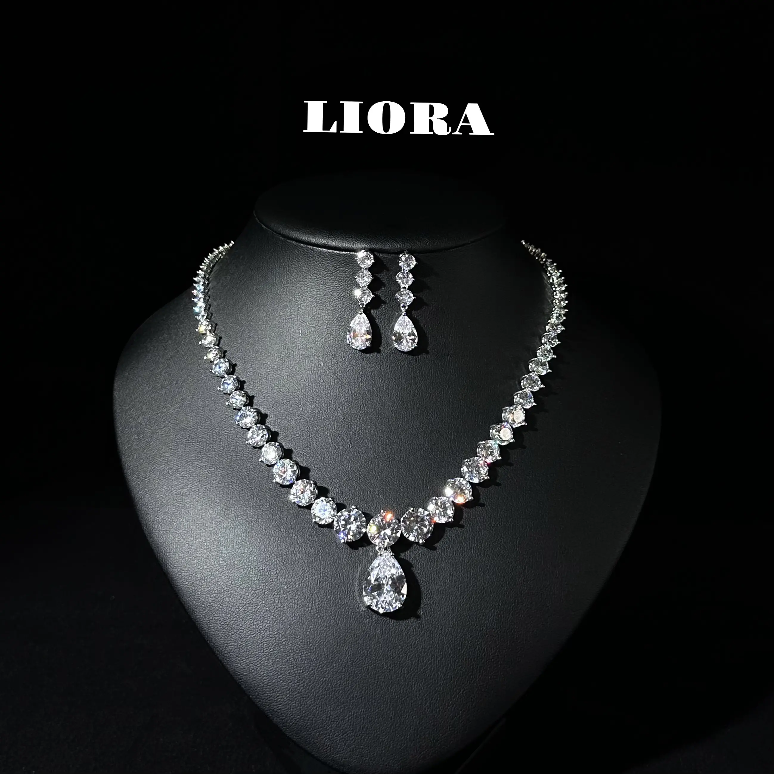925 silver laboratory-developed gemstone set. Classic style / Suitable for any clothing / perfect gift