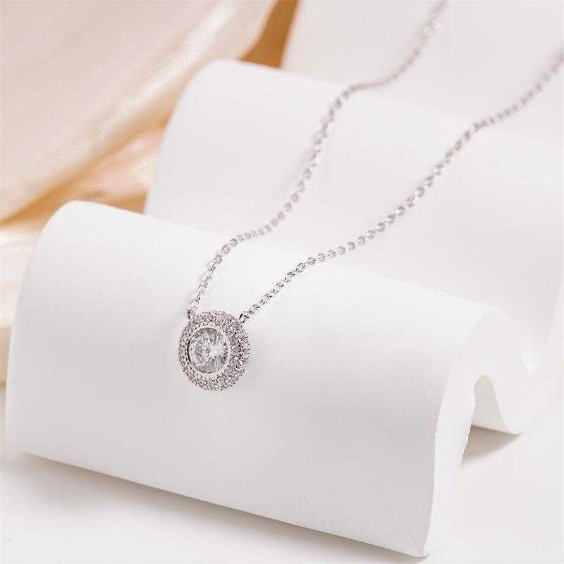Moissanite 0.8ct Luminous Halo Solitaire Pendant Necklace Copper Chain Elegant Jewelry for Wedding Engagement Anniversary Daily Wear Gift Moissanite 0.8ct Luminous Halo Solitaire Pendant Necklace Copper Chain Elegant Jewelry for Wedding Engagement Anniversary Daily Wear Gift