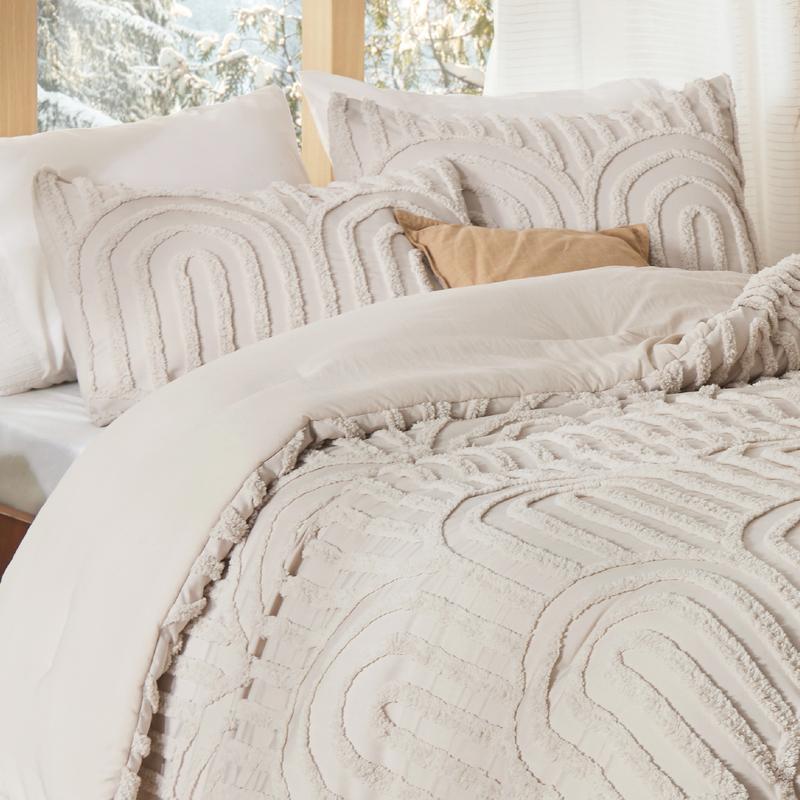 Bedsure Boho Arch Tufted Comforter Set - Beige Boho Bedding Comforter Sets, 3 Pieces Farmhouse Shabby Chic Valentine's Day Gifts Embroidery Bed Set, Soft Fluffy Cozy Arch Pattern Comforter for All Seasons