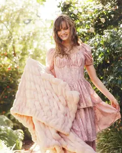 Hugs Petal Pink Blanket