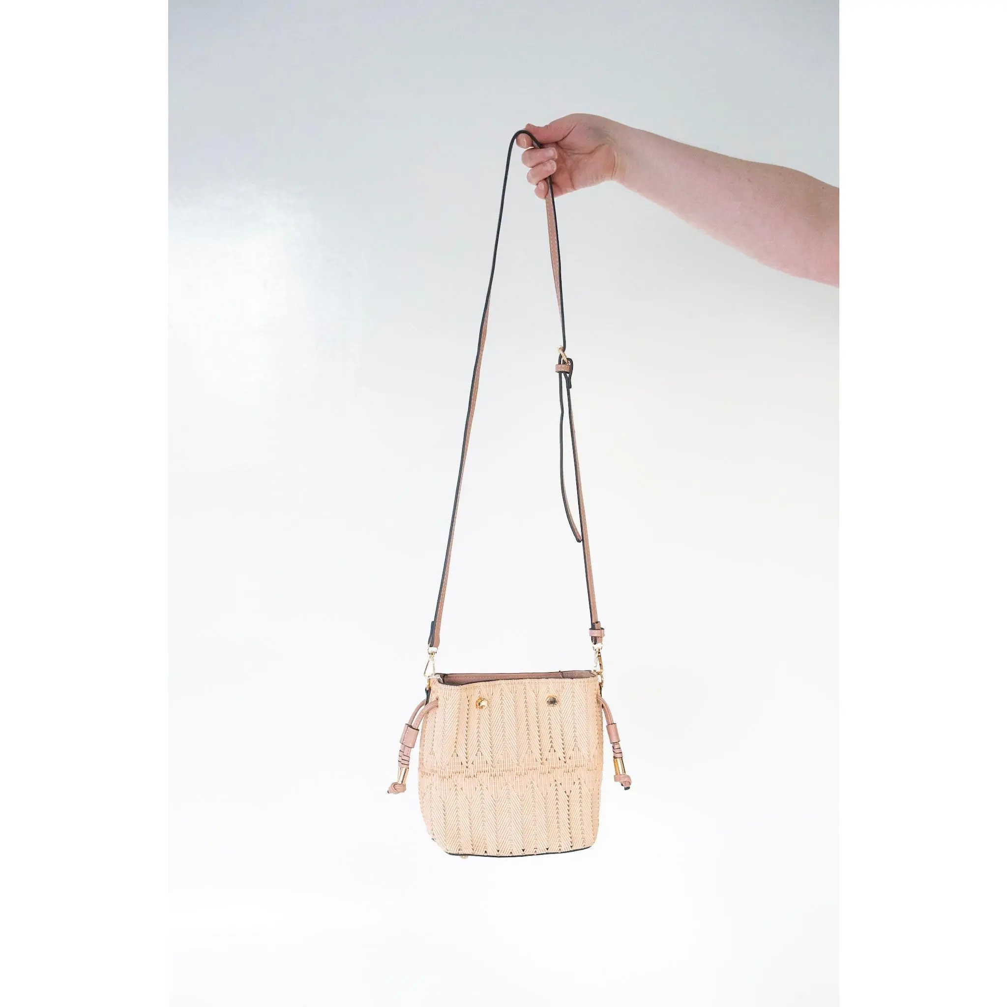 Mini Bucket Bag for Women, Casual Woven Crossbody Purse in Blush Pink with Drawstring Top and Adjustable Strap, Casual Crossbody Bag, Day-To-Night, Woven Texture, Evening