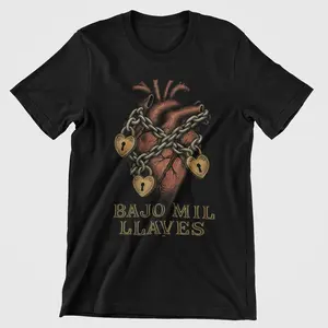 Bajo mil llaves t-Shirt