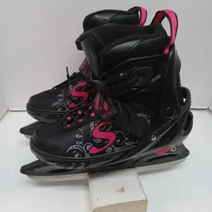Softmax Recreational Skates Black/Pink Size 3 - 6 Adjustable