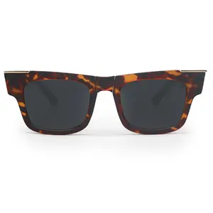 Fold It Tortoise Sunglasses with Tortoise Pattern and Dark Color Blocking