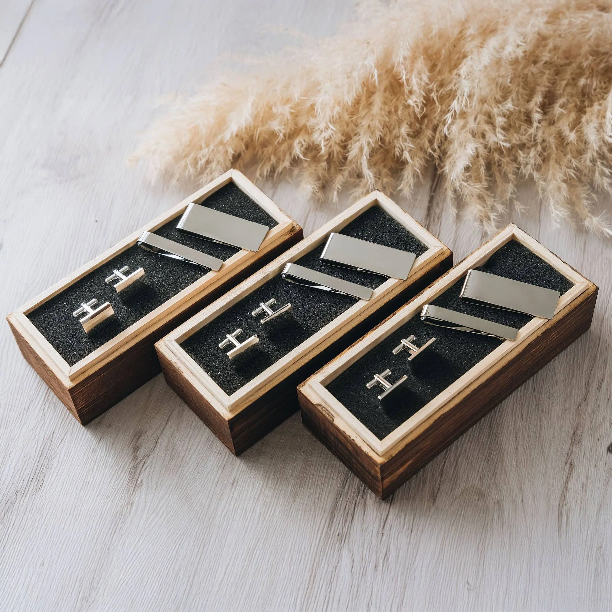 Elegant Personalized Rectangular Engraved 3-Piece Male Clothing Accessory Set - Cufflinks, Money Clip, Tie Clip, Ideal Set Gift