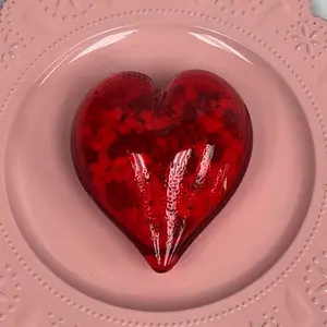 Hollow Hard Candy Heart filled with sweet dextrose heart fruity candy snacks
