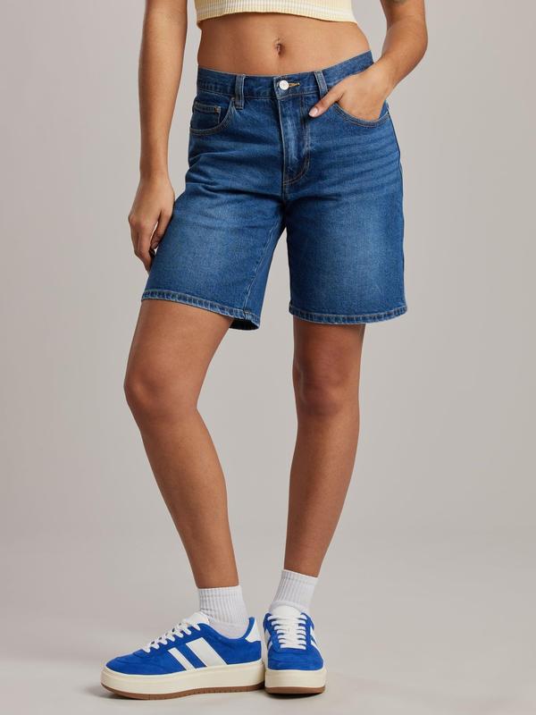 UNIONBAY Women's Becka Longline Graphic Denim Shorts - Lightweight Spandex Fabric, Everyday Fit, Basic Style, Button-Closure, Pocket-Equipped Casual Bottoms