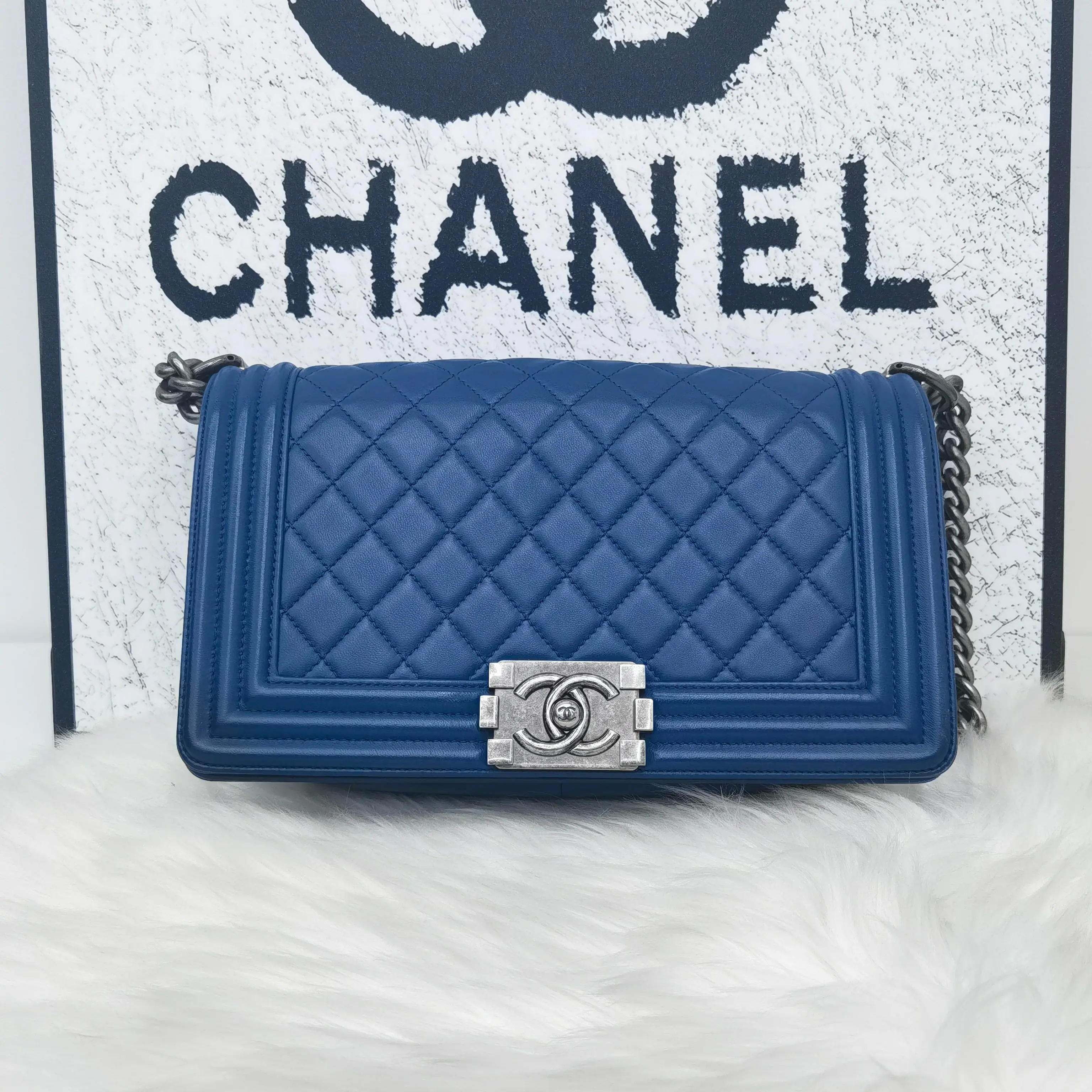 Pre-owned CHANEL Cowhide Shoulder Bags BOY Deep Blue Lambskin Quilted Diamond Pattern Crossbody Shoulder Bag