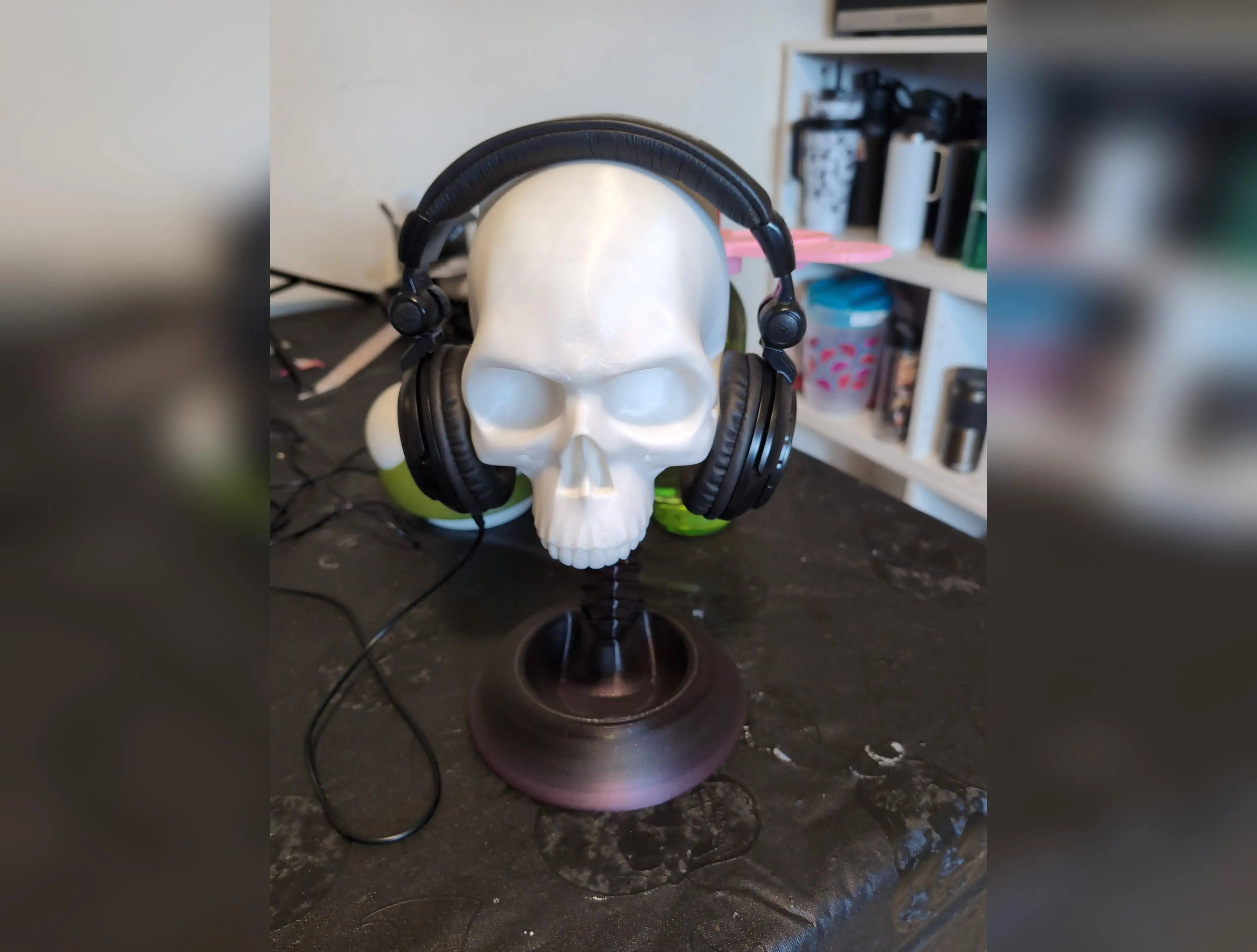 Skull and Spine - Headphone Stand - Desk Top - Wall Mount