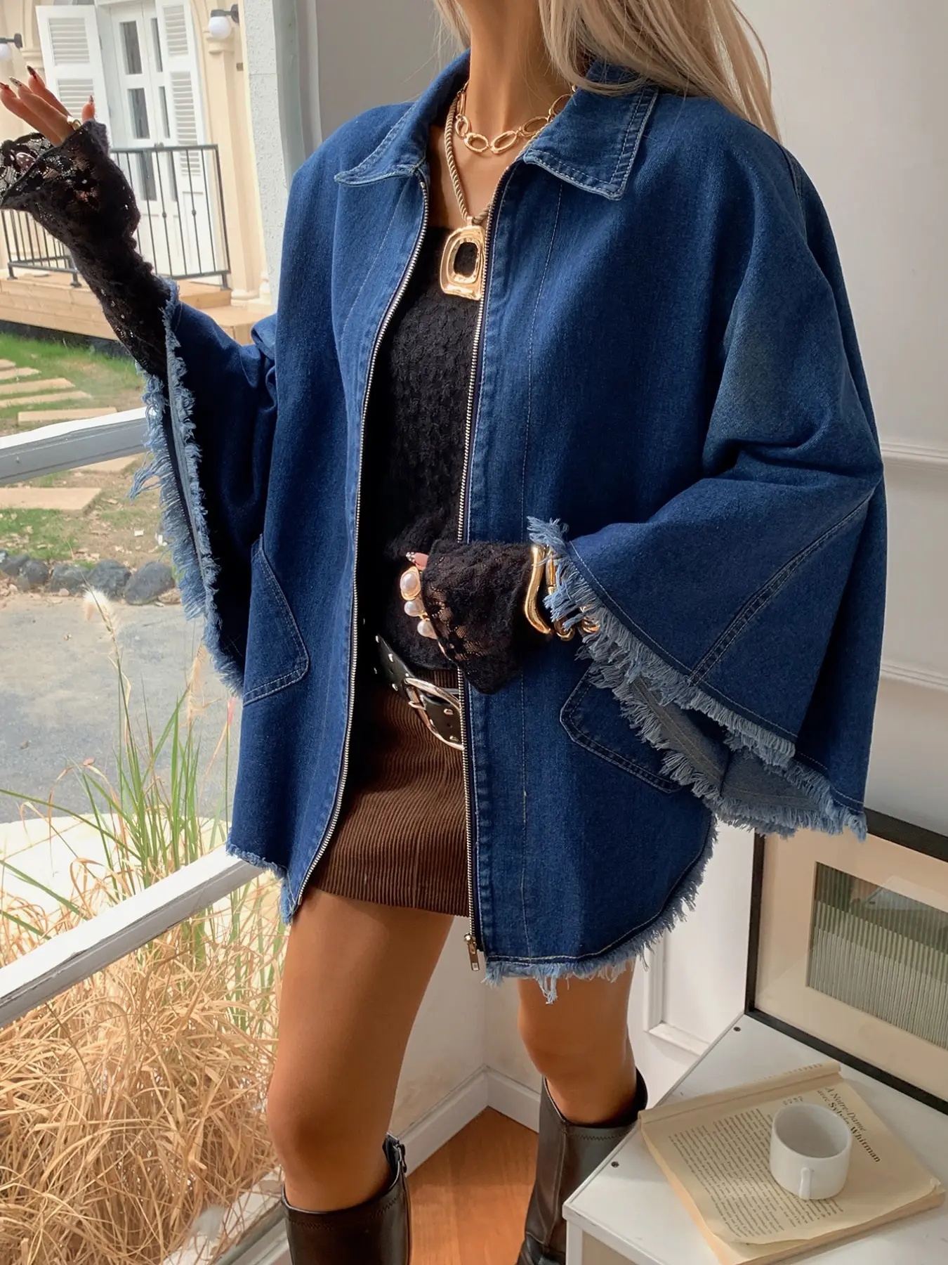 Vintage Loose Cape-Style Dark Wash Denim Jacket Coats, Frayed Hem Zipper Design, Casual Streetwear Women's Outerwear, Comfortable and Stylish, Everyday Raw Hem Outerwear