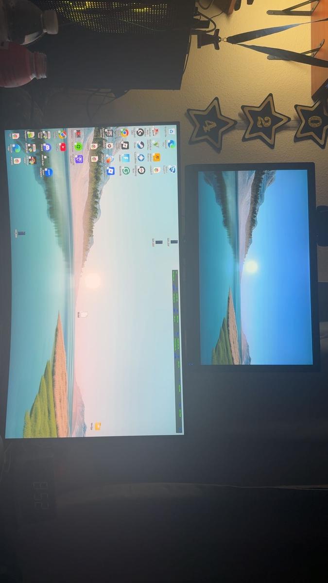 Item: Stackable Dual Monitor Arm